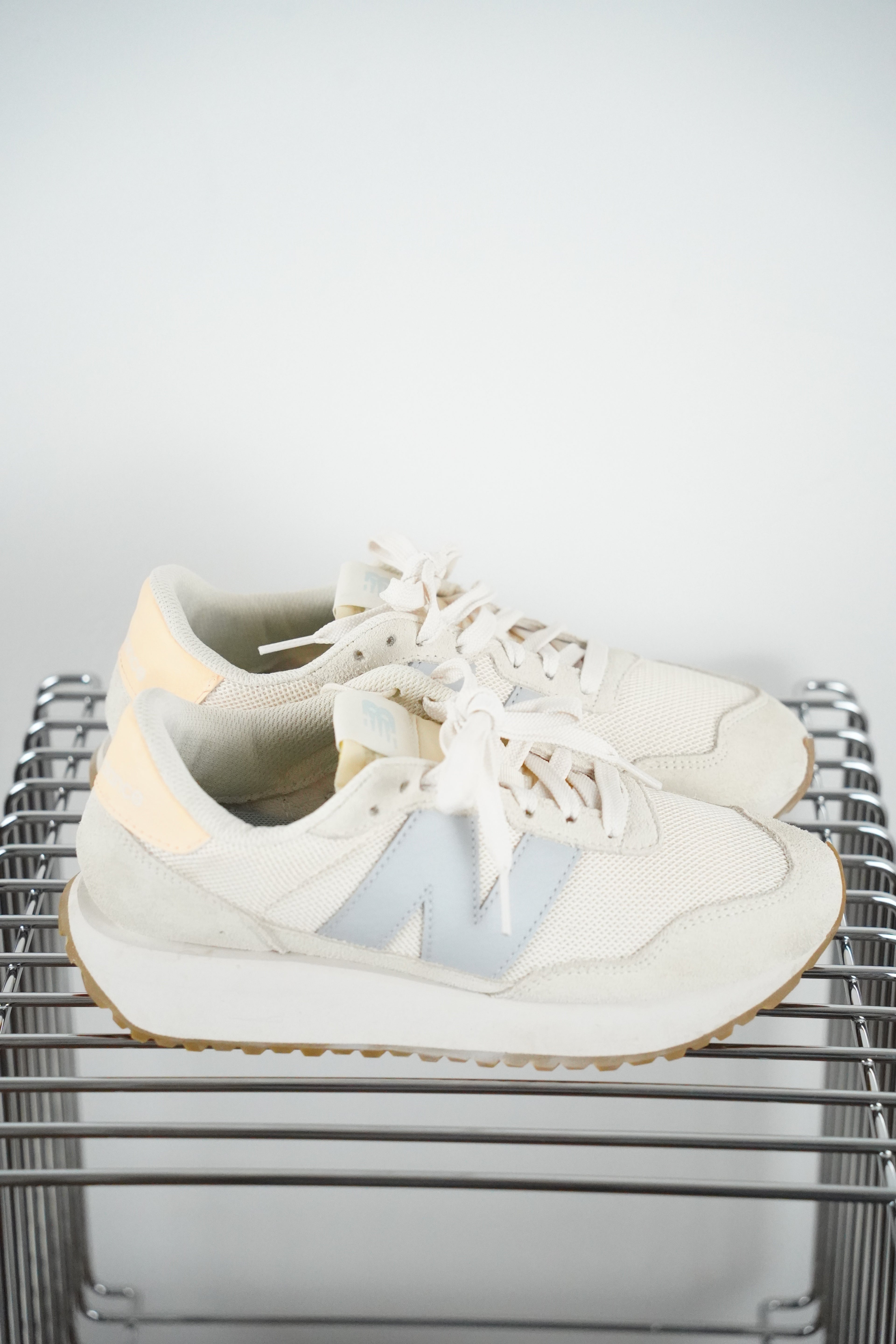 NewBalance Sneaker | 39