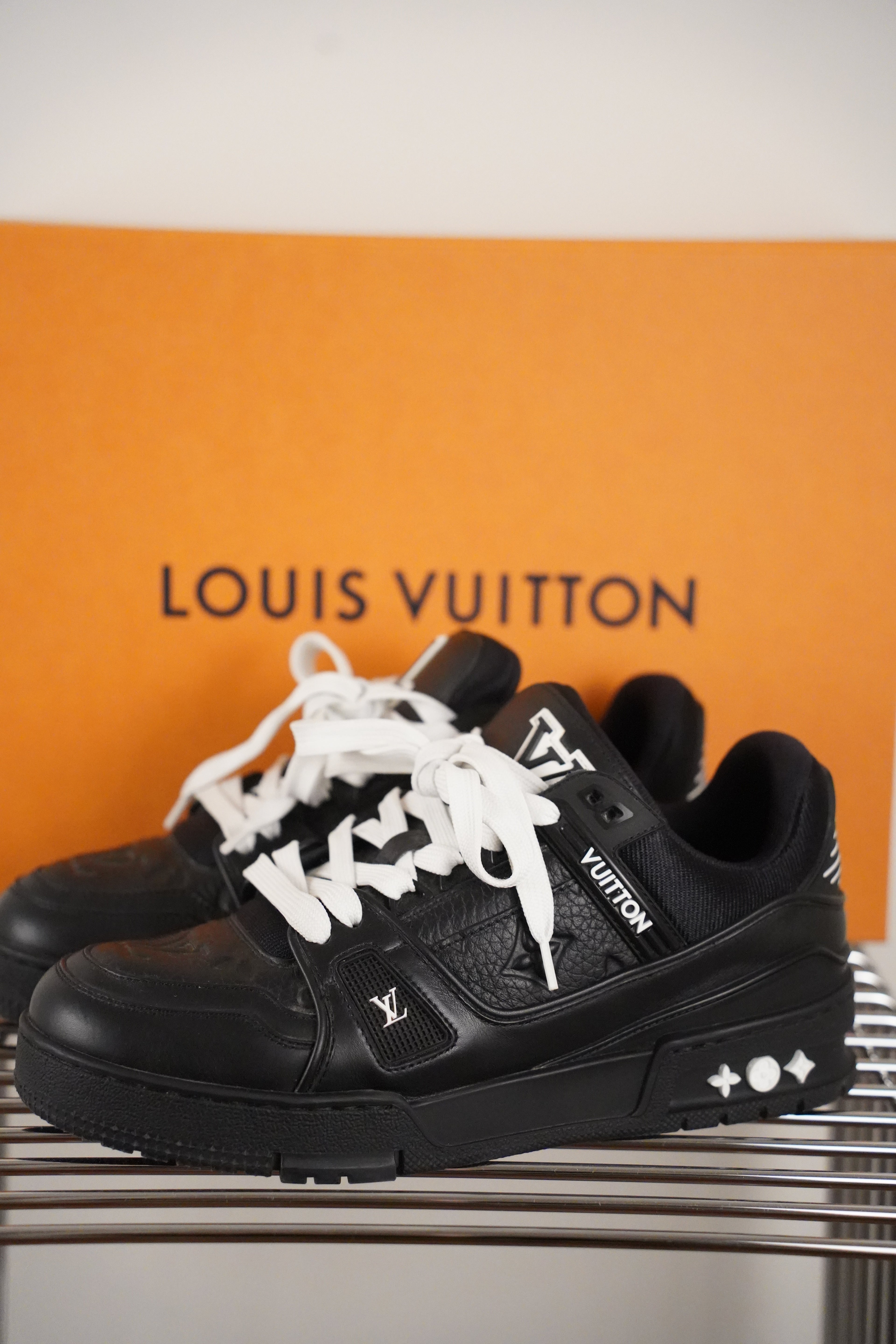 LV Trainer Sneaker | LOUIS VUITTON | schwarz| Gr. 4 38-38,5