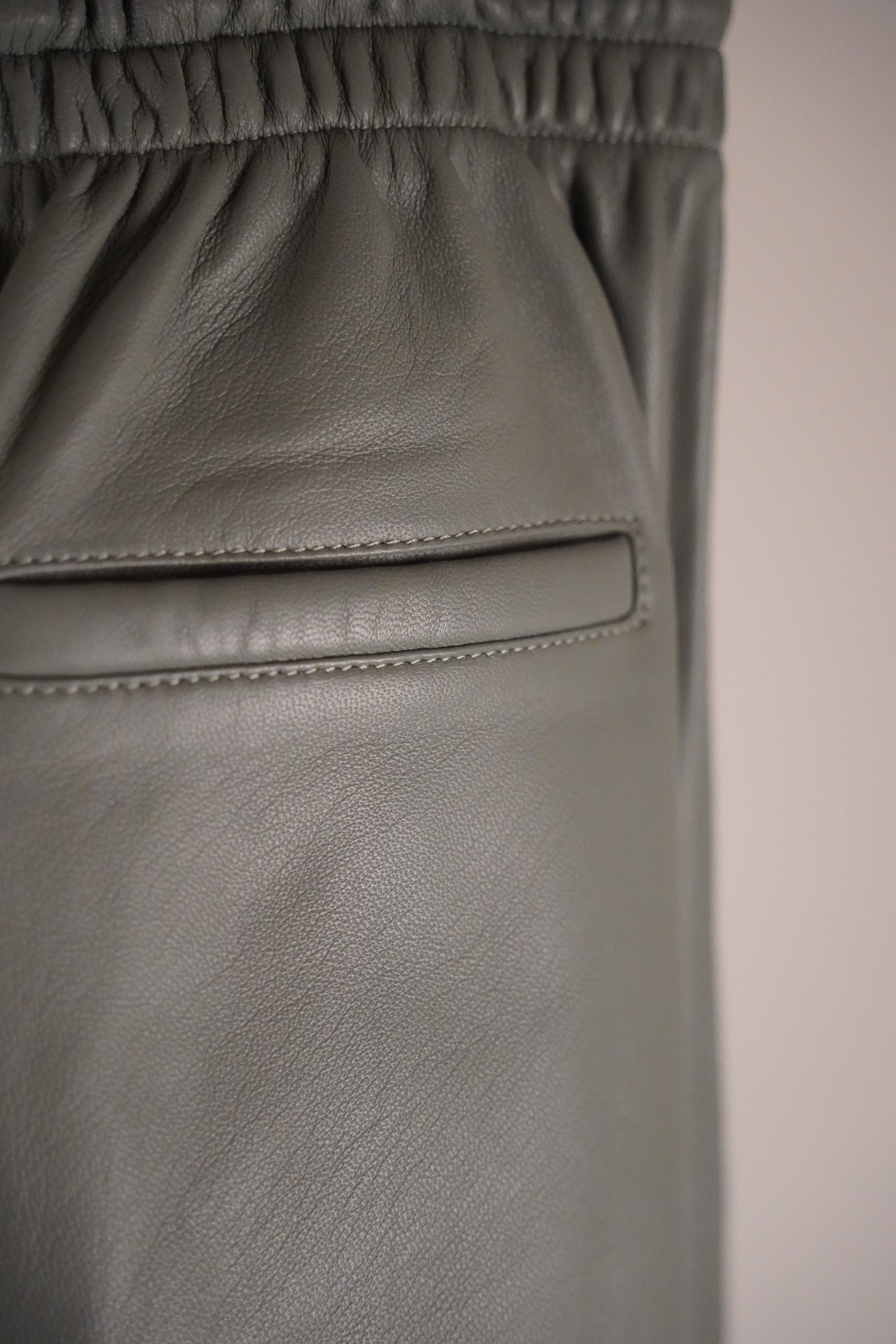 OAKWOOD Leder Jogger | Gr. M