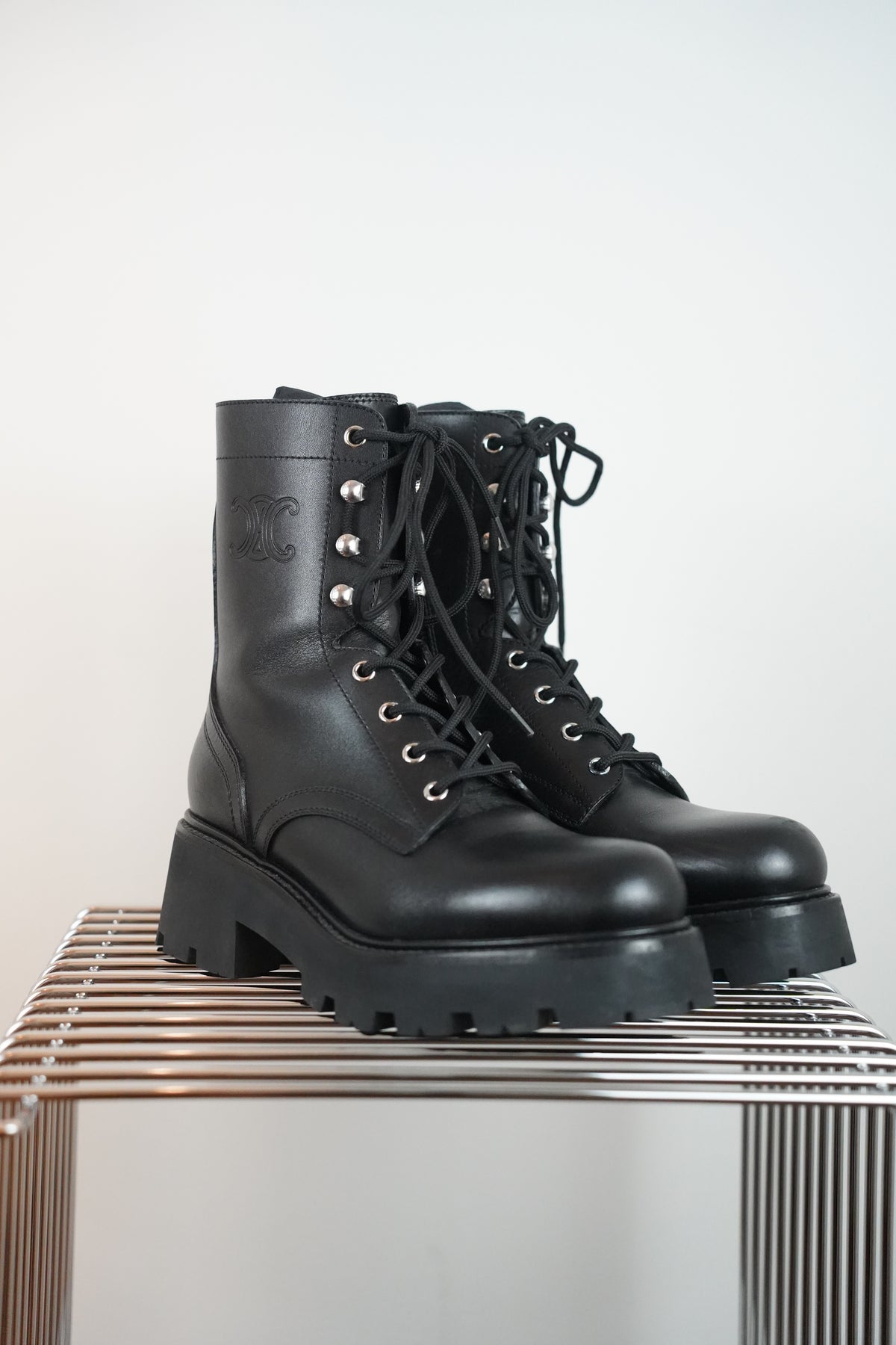 CELINE Bulky Laced-Up Boots | Gr. 38,5