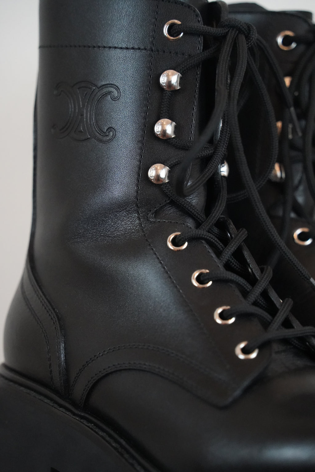 CELINE Bulky Laced-Up Boots | Gr. 38,5