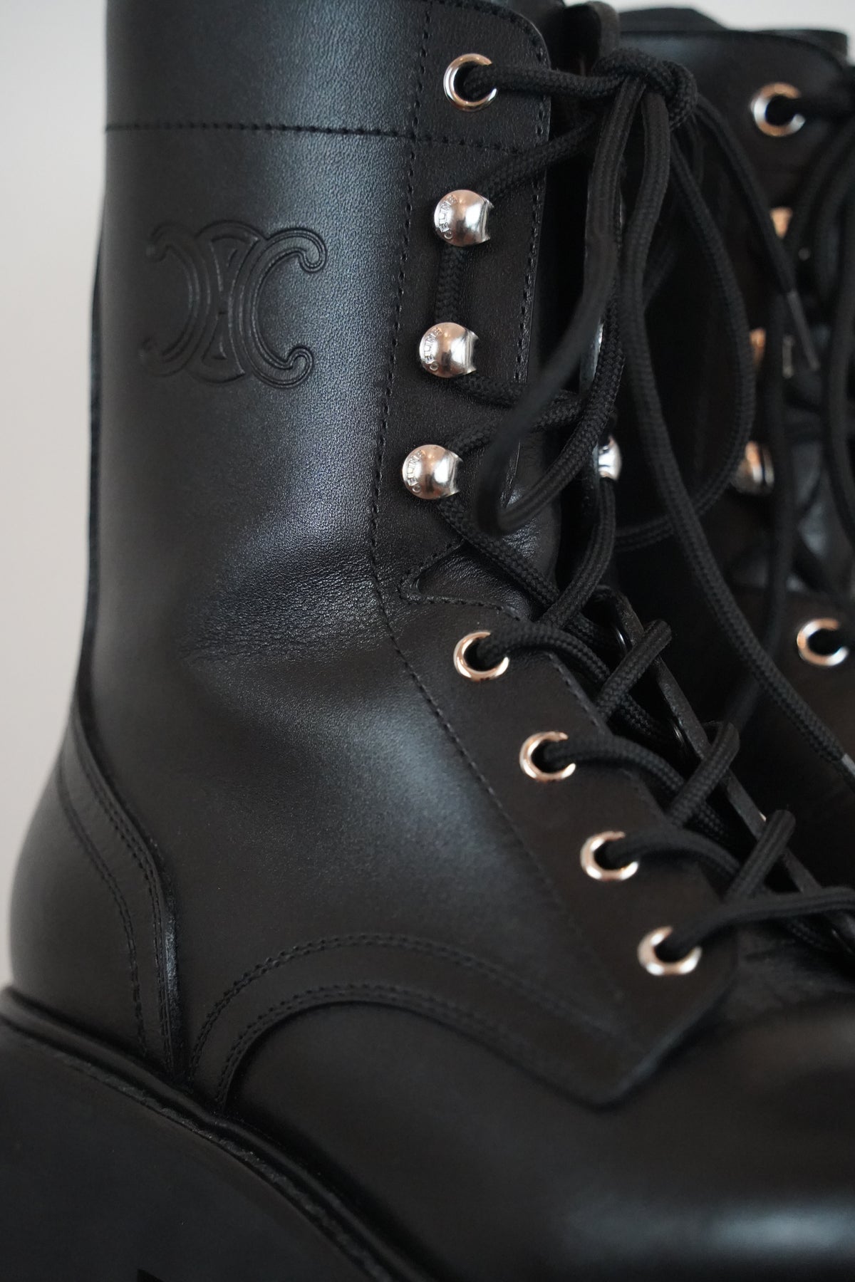 CELINE Bulky Laced-Up Boots | Gr. 38,5