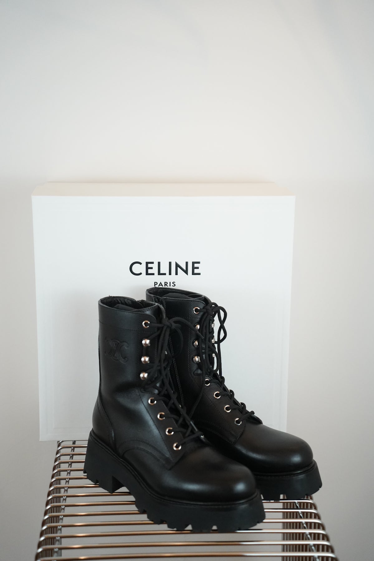 CELINE Bulky Laced-Up Boots | Gr. 38,5