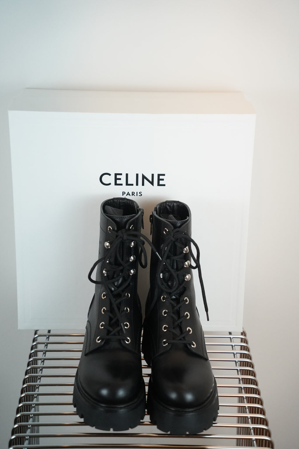 CELINE Bulky Laced-Up Boots | Gr. 38,5