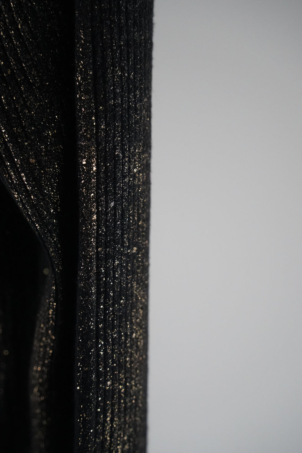 VICBEE Feinstrickpullover mit Goldschimmer | Gr. Eineitsgröße
