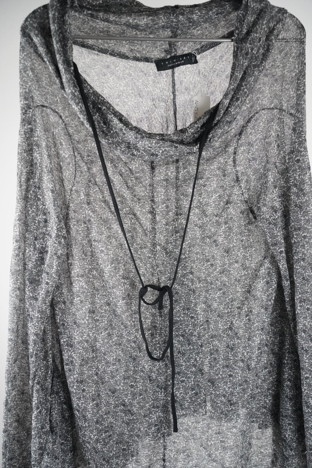 TWINSETLongsleeve mit Wasserfallkragen | Gr. M/L (Etikett fehlt)