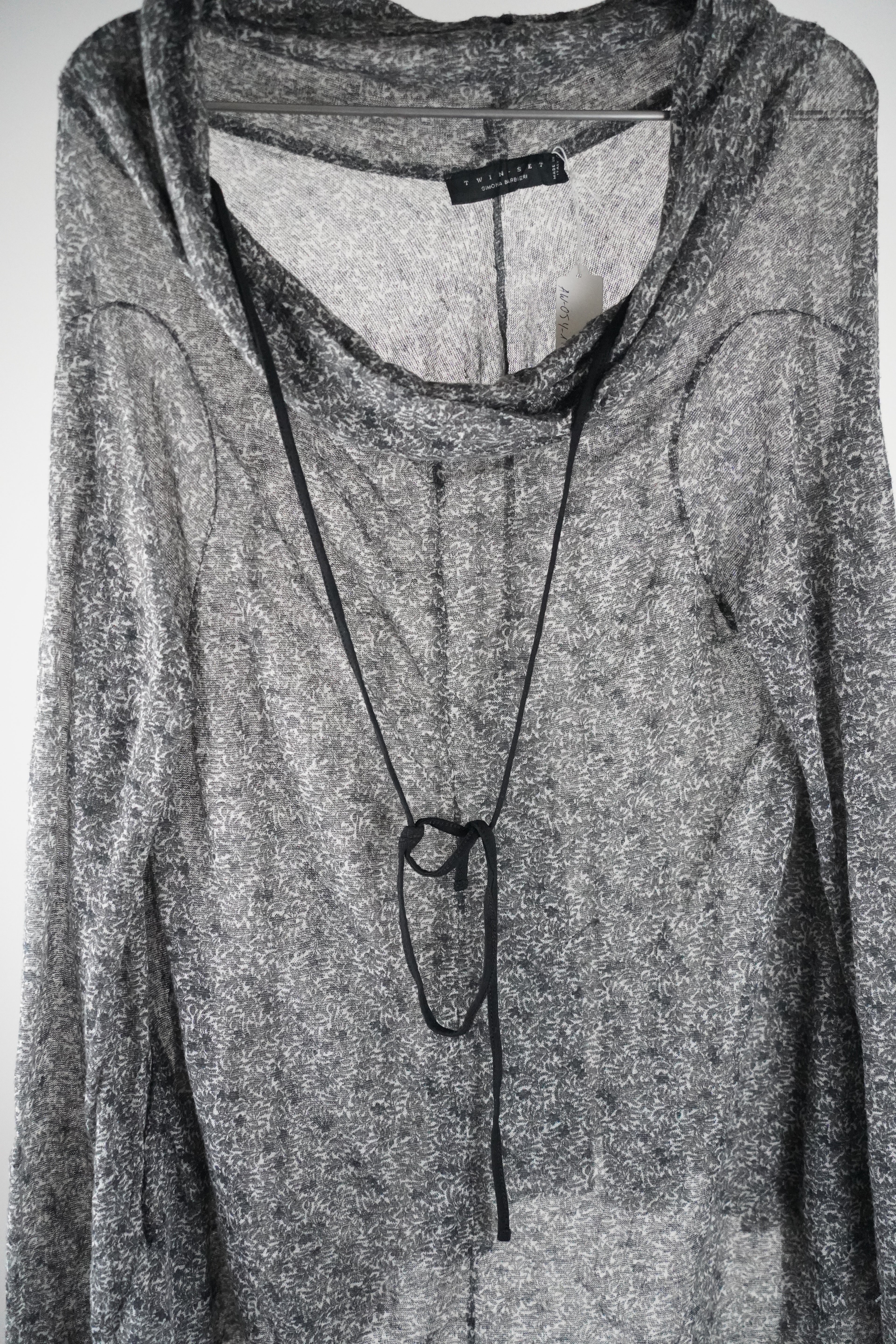 TWINSETLongsleeve mit Wasserfallkragen | Gr. M/L (Etikett fehlt)