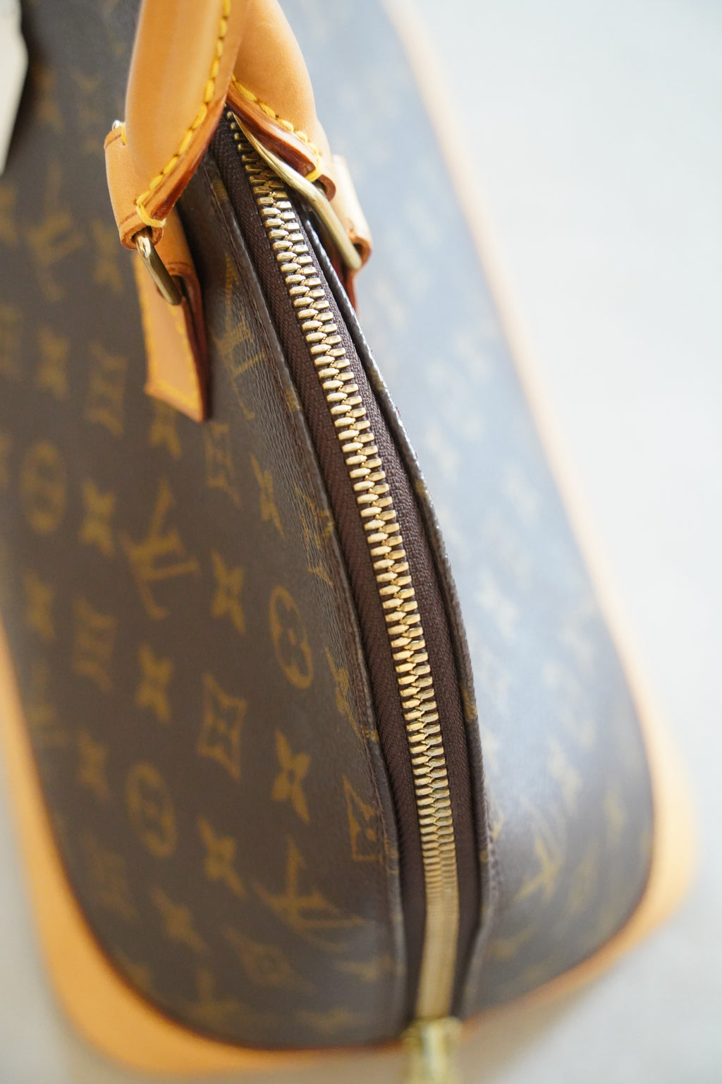 LOUIS VUITTON Alma PM Monogram Canvas