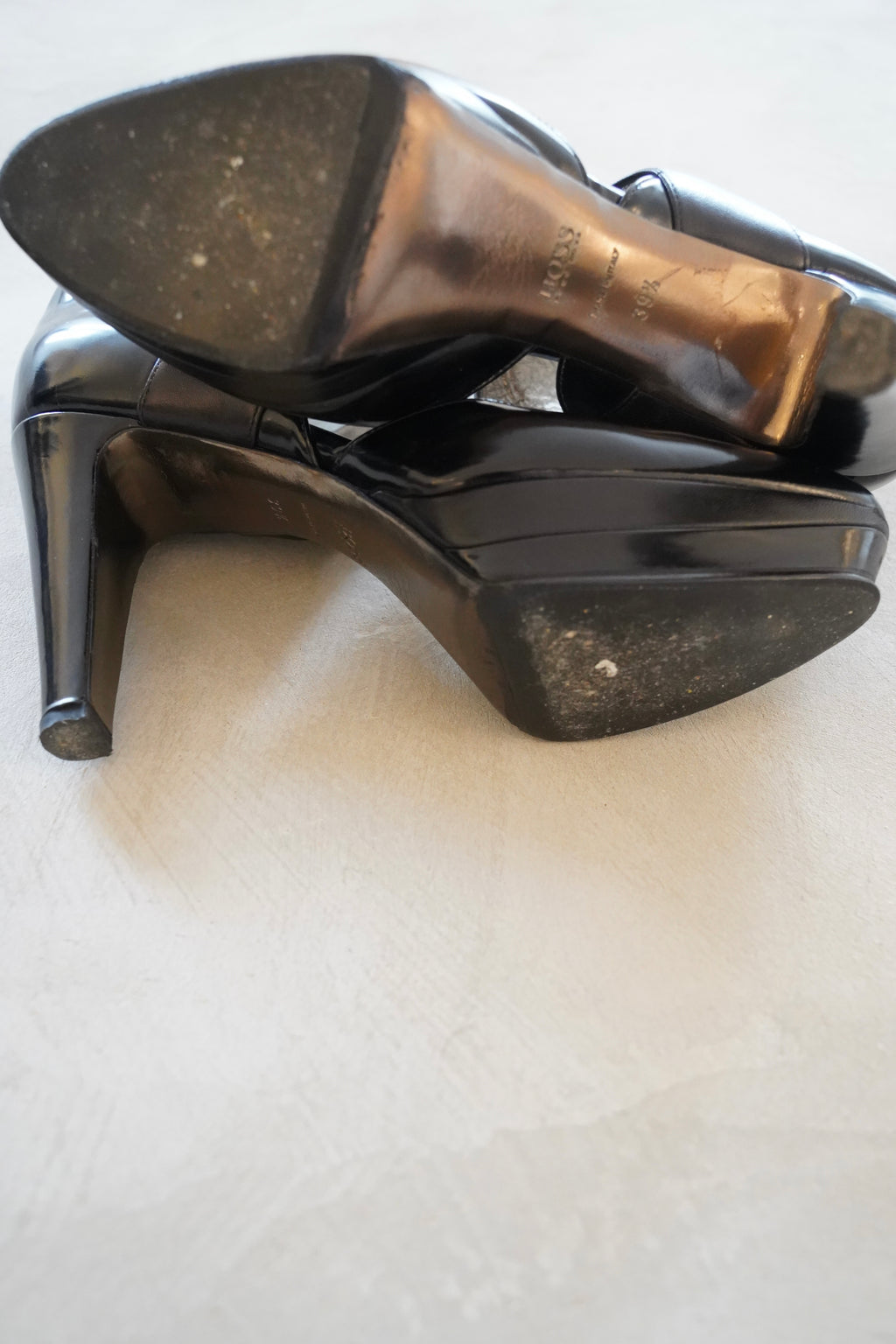 Hugo Boss Plateau- Pumps mit Knöchelriemen | Gr. 39,5
