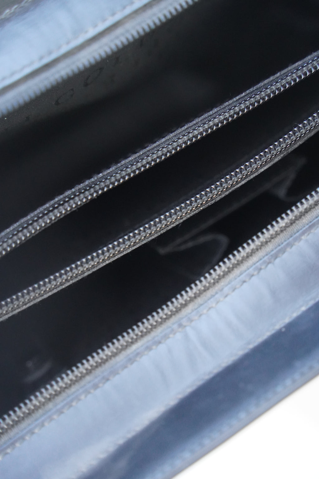 Goldpfeil- Vintage Handtasche Schwarz