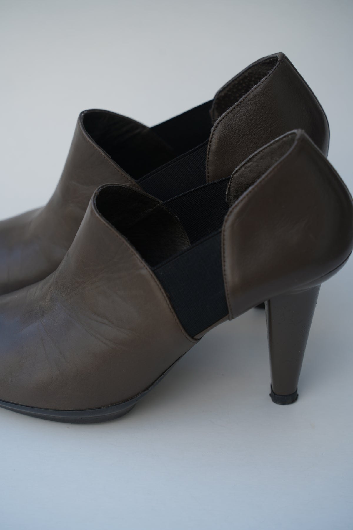 LOLA CRUZ Ankle Pumps