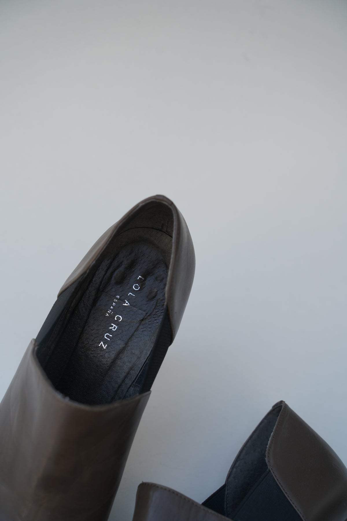 LOLA CRUZ Ankle Pumps