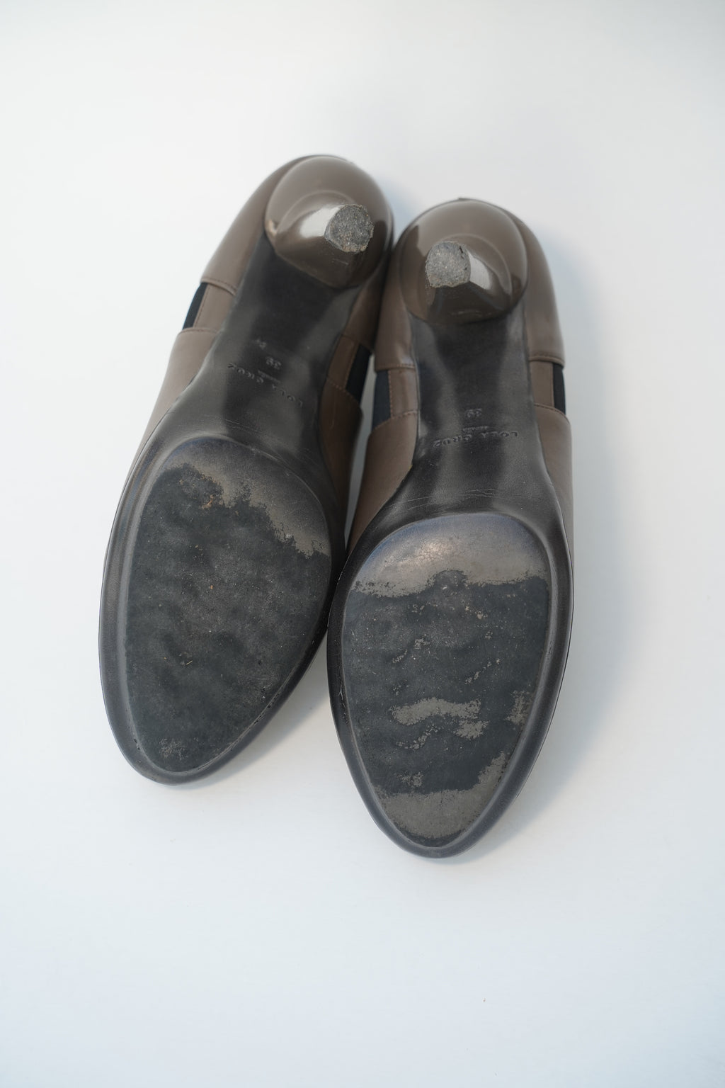 LOLA CRUZ Ankle Pumps
