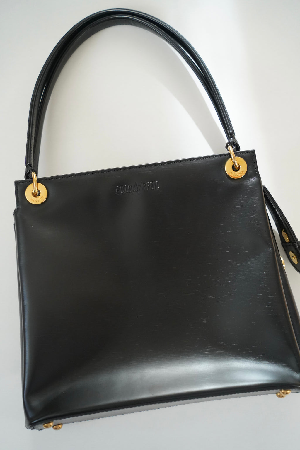Goldpfeil- Vintage Handtasche Schwarz
