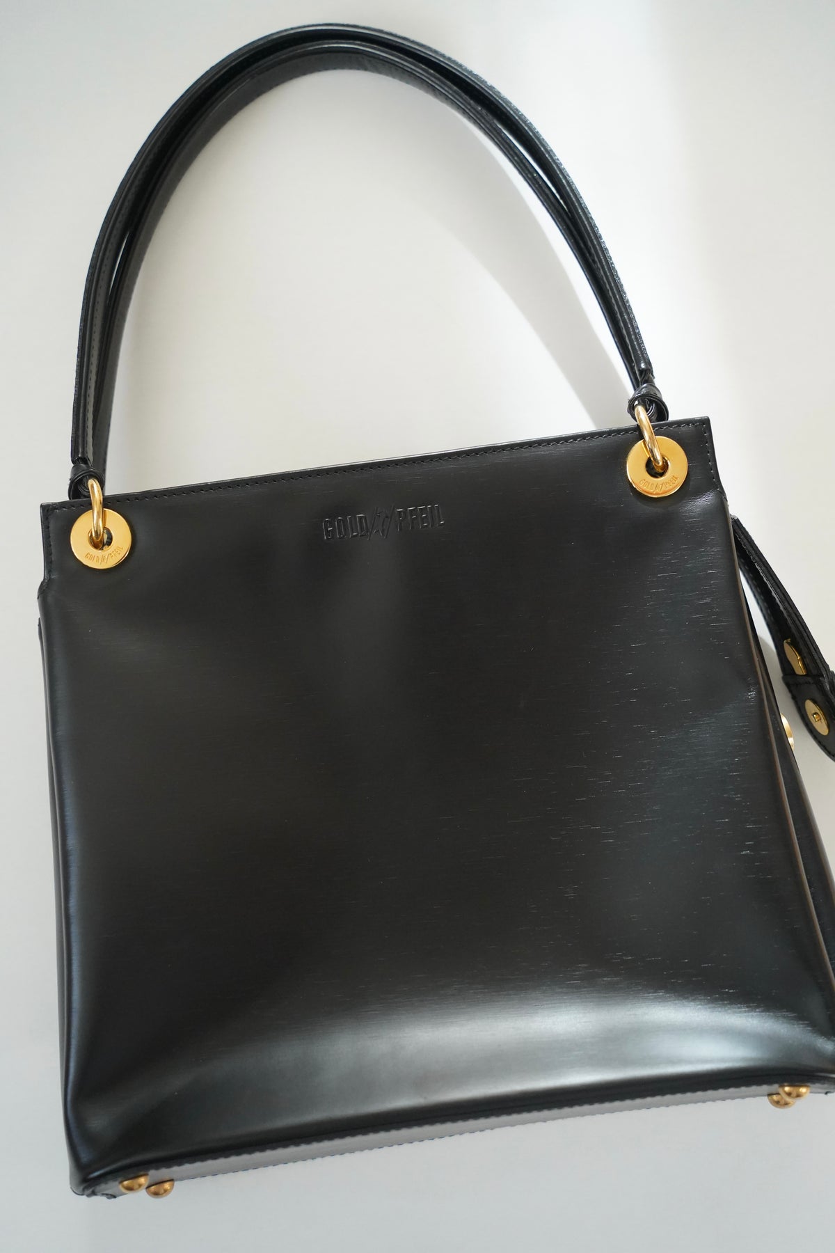 Goldpfeil- Vintage Handtasche Schwarz