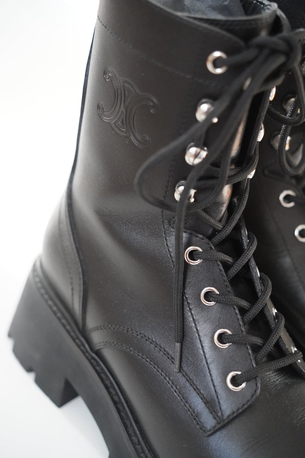 CELINE Bulky Laced-Up Boots | Gr. 38,5