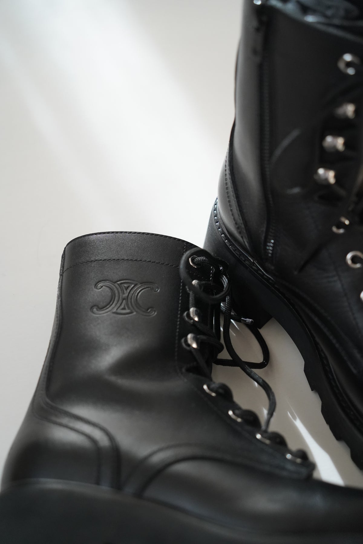 CELINE Bulky Laced-Up Boots | Gr. 38,5