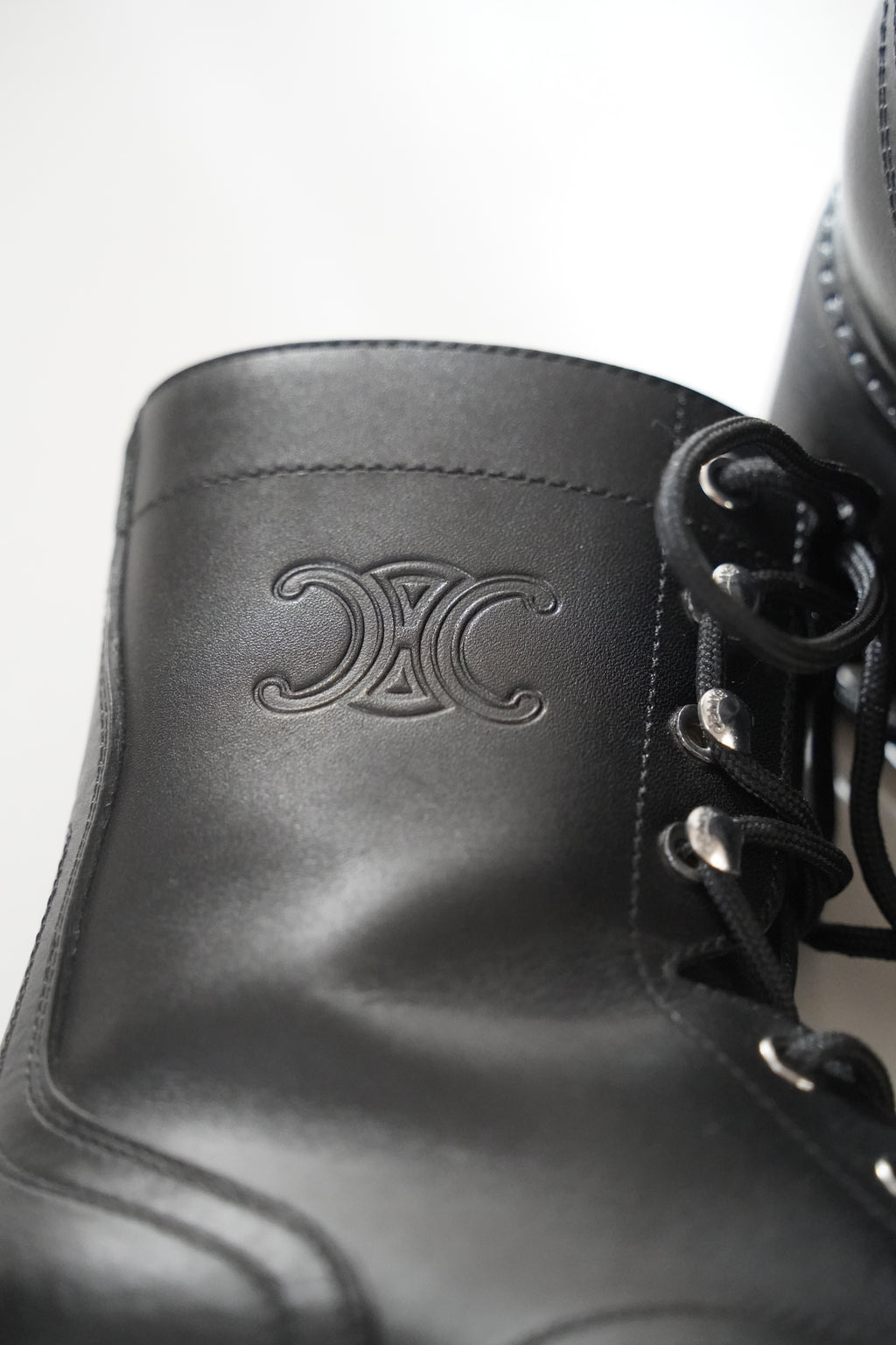 CELINE Bulky Laced-Up Boots | Gr. 38,5