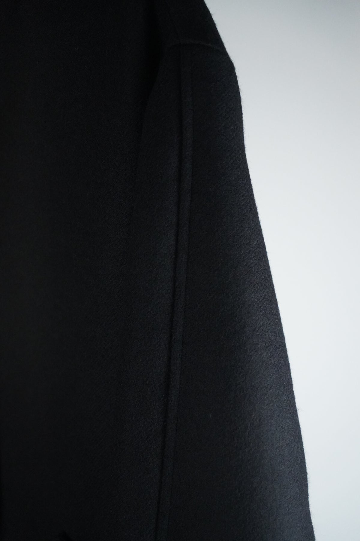 CLUB L'AVENIR Mantel Oversized