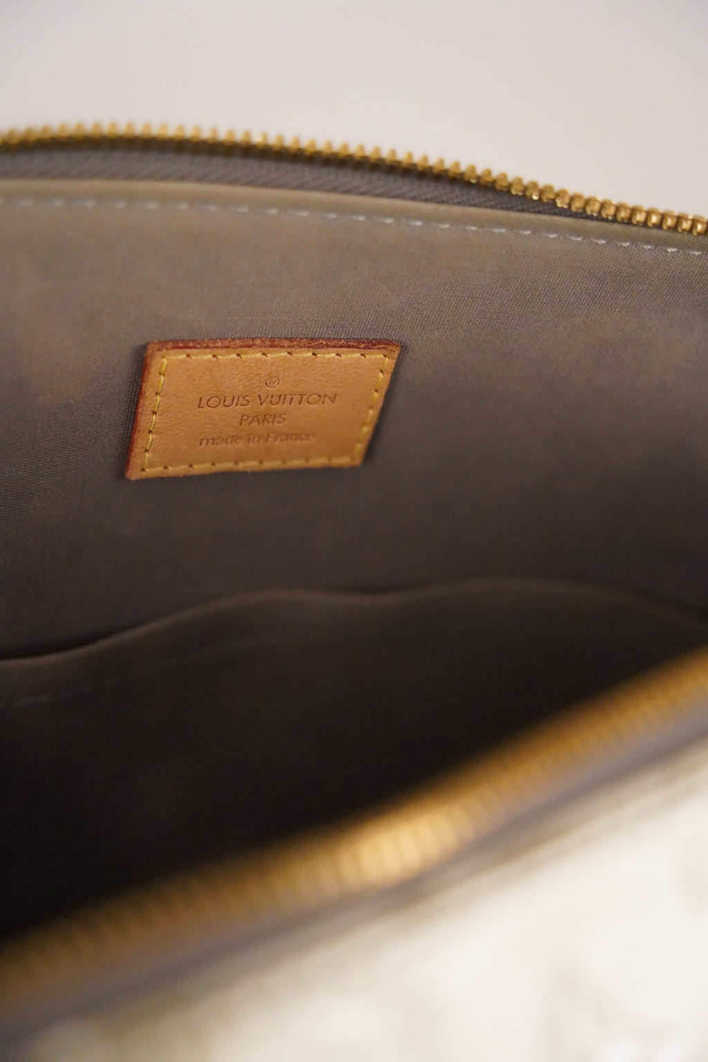 LOUIS VUITTON Vernis ALMA GM