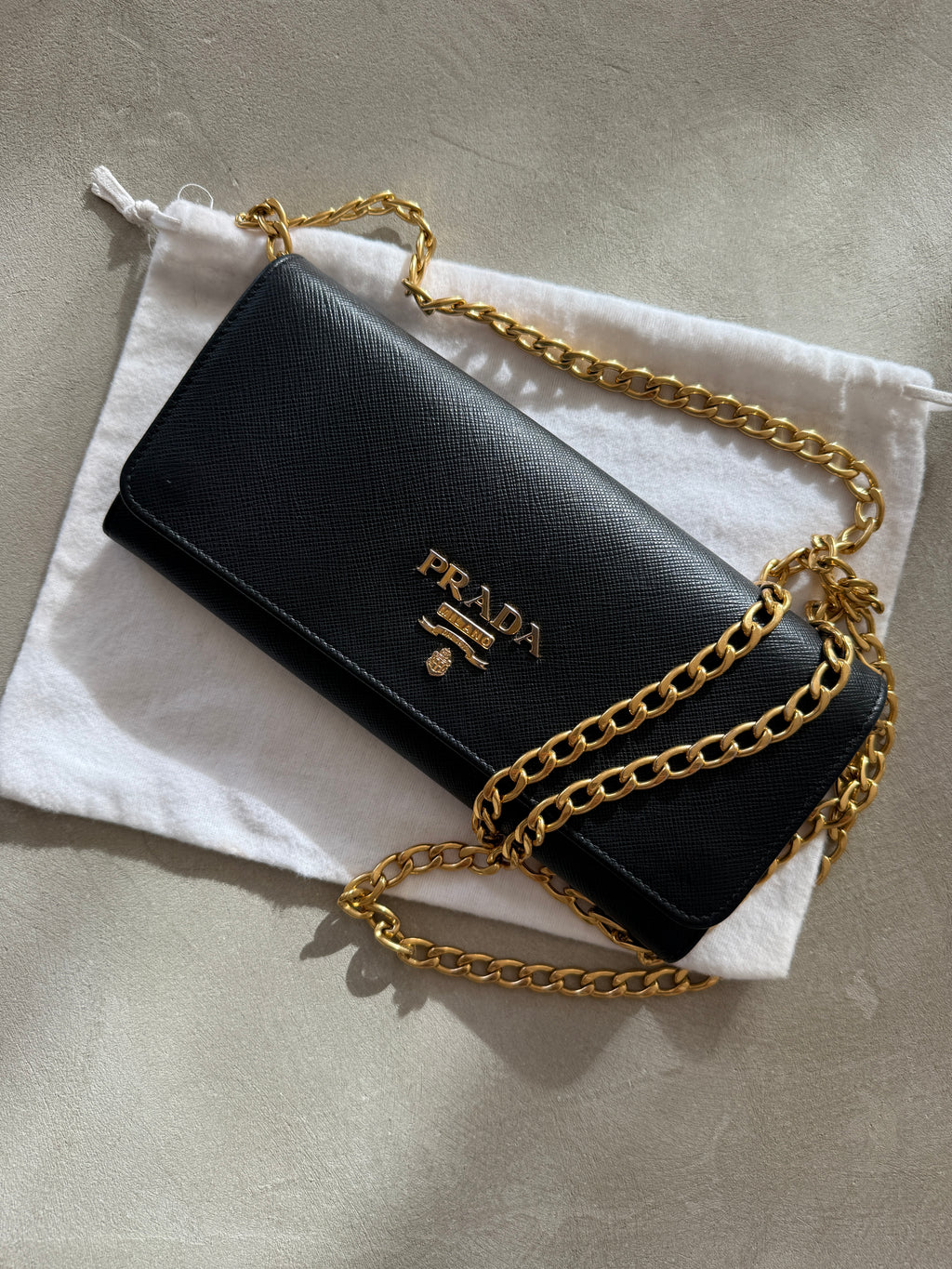 PRADA Wallet on Chain/ Clutch