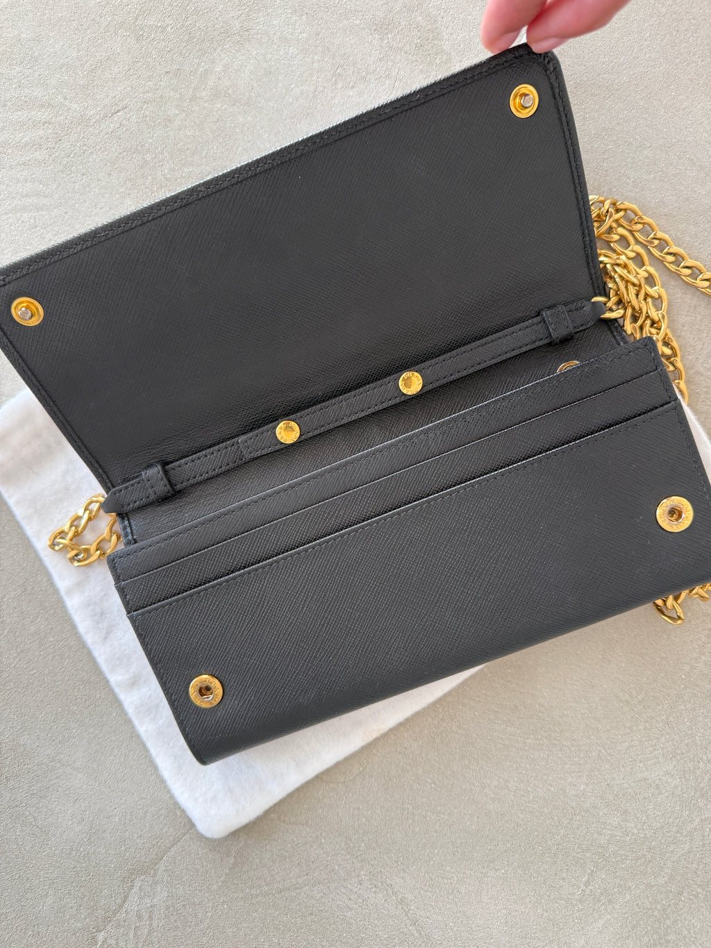 PRADA Wallet on Chain/ Clutch