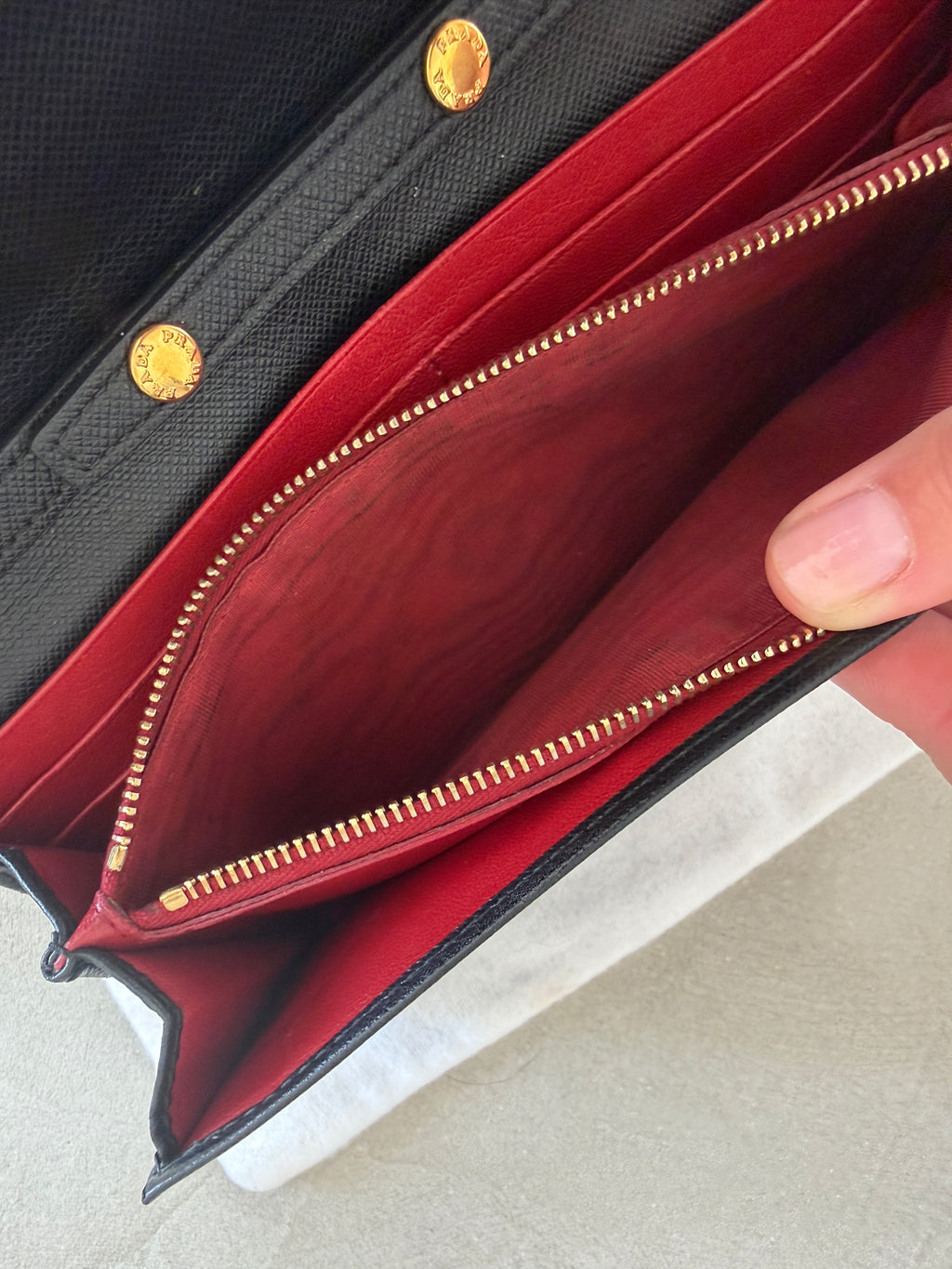 PRADA Wallet on Chain/ Clutch